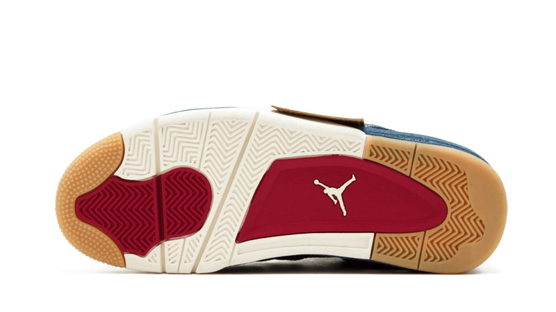 Levi's x Air Jordan 4 Retro NRG – Limited Denim Collab Sneaker with Distressed Details & Reversible Tongue