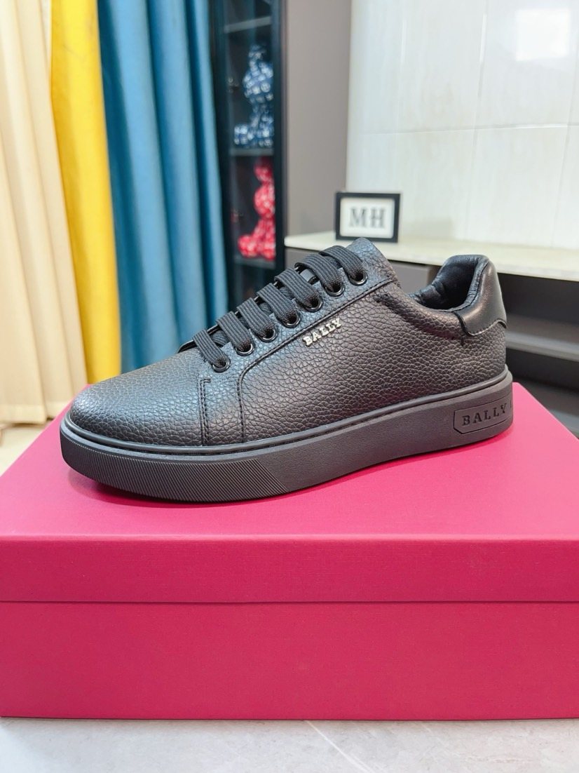 Bally Dark Gray Pebbled Leather Sneakers