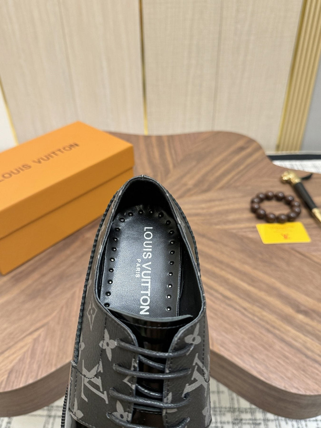 Louis Vuitton Black and Gray Lace-Up Dress Shoes