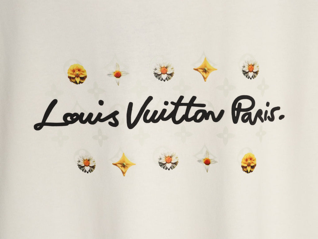 Louis Vuitton Paris Lettering and Daisy-Style Motif T-Shirt - Cream